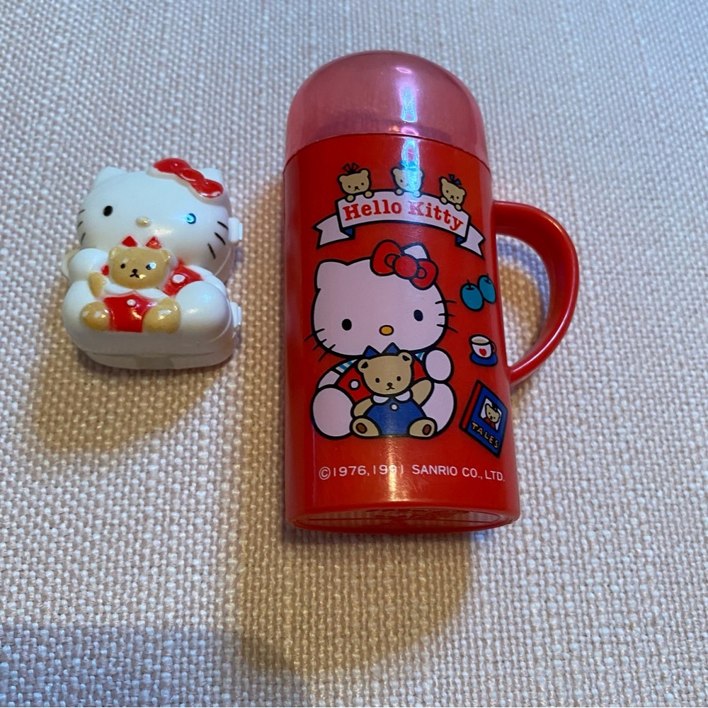 Hello Kitty 90’s Collectables Toothbrush Holder & Cup